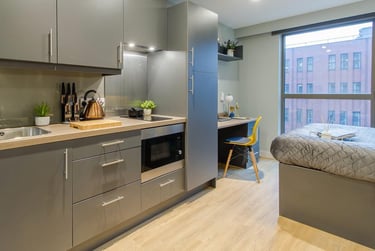 1 bed studio, Belgrave Street, Leeds, LS28DD - Image 2